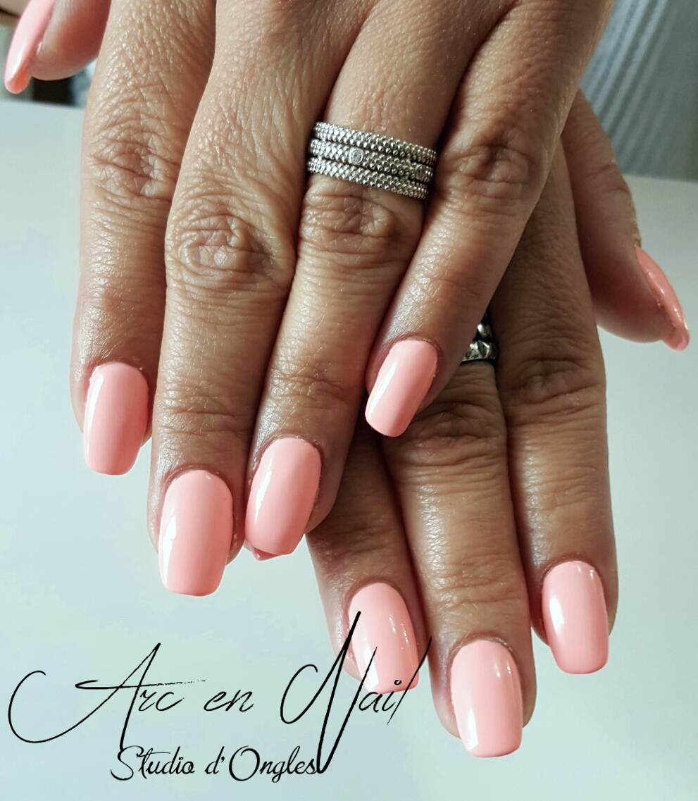Galerie Ongles en Gel, Ongles en Résine, Vernis permanent, Strass Dentaire à TOULOUSE 31