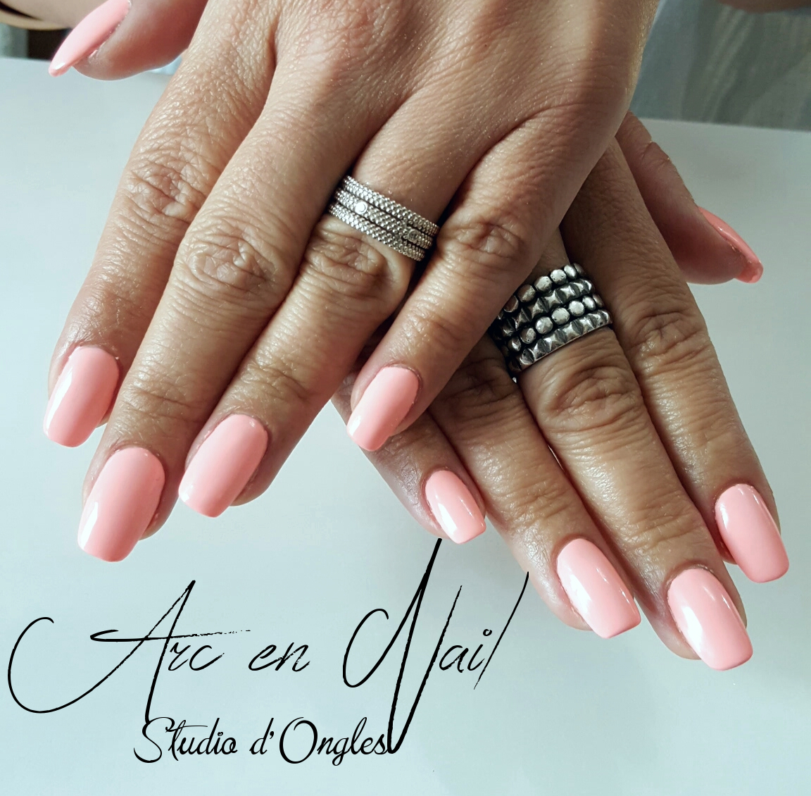 Galerie | Ongles en Gel, Ongles en Résine, Vernis permanent, Strass ...